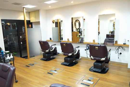 【西田辺】≪カット4000円以上≫≪ブランクのある方・ママさんの応募も歓迎≫地域のお客様に長年愛され続けるサロン！お客様ひとりひとりに向き合った接客ができます！「BEAUTY-BOY Yamaguchi（ビューティーボーイヤマグチ）」から理容師（理容室）の求人★☆