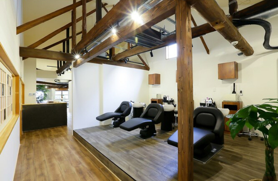 【烏丸】≪30歳以上の方大募集≫≪完全個室≫≪カットカラーは2時間枠≫客単価1万円以上！完全マンツーマン！個室での施術なので周りを気にせず入客していけるサロン！月30万円以上の高収入も可能！「Zen.karasuma（ゼンカラスマ）」からスタイリスト（美容師）の求人☆★☆