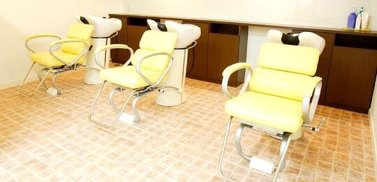 【稲荷口】やる気のある方なら、経験は浅くてもOK！地域の幅広い年齢層のお客様に支持されています！長く働きやすい環境のHair Craft（ヘアークラフト）からアシスタント（美容師）の求人☆★