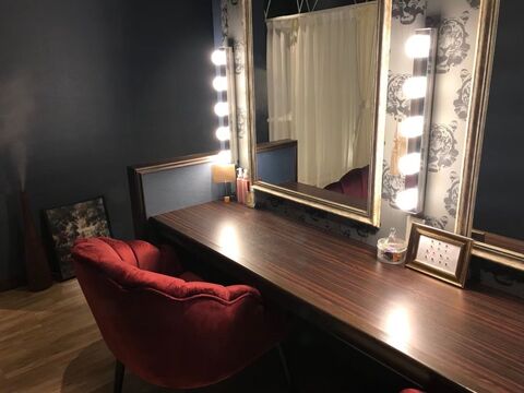 【八丁堀】≪正社員と業務委託の選択OK・正社員は完全週休2日制・業務委託は完全自由出勤・売上の80%還元・1日2時間から勤務OK・掛け持ちOK≫一緒にアイラッシュ事業を支えてくださる方のご応募をお待ちしています！幅広い世代のお客様から愛されるアイラッシュサロン「scarlet（スカーレット）」からアイリスト（アイデザイナー・まつ毛エクステ）の求人☆☆