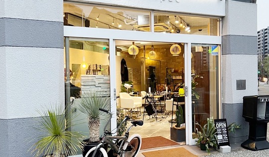 【大濠公園】≪デザインカラーが人気・残業無し・18～19時上がりの日もあり・社会保険完備・時短社員OK・パート勤務OK・第3日曜定休あり≫ママさん美容師も歓迎！！仕事とプライベートのメリハリをつけて頑張りましょう！ママさんスタッフも活躍中♪地域密着型のトータルビューティーサロン『Glimpse 大濠店（グリンプスオオホリテン）』からアシスタント（美容師）の求人☆★