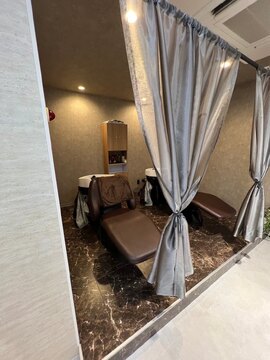 【伊勢市駅】◆月30万円保障・指名料全額還元◆高単価＋完全マンツーマンでお客様と関われます！スピード重視ではなく、ひとり一人のお客様と向き合え、今までのスタンスを崩さず働ける「RECIEL 伊勢店（レシェルイセテン）」スタイリスト（美容師）の求人★☆