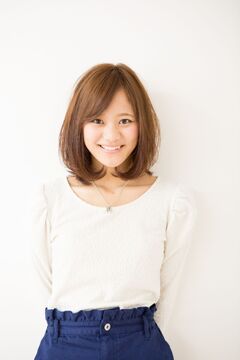 【学園前】≪19:30退社可能！≫≪住宅手当あり≫≪駅から徒歩1分≫業界内では珍しいGW休暇あり♪プライベートも充実できる環境ですよ！「FREE BIE（フリー ビー）」からアシスタントの求人★☆