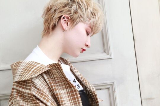 【JR加古川駅】≪社会保険完備≫≪完全週休2日≫撮影にも力を入れています！内装もアンティーク調でオシャレなサロンです！「Viola（ヴィオラ）」からアシスタント（美容師）の求人☆☆