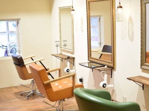 【甲東園】≪月給28万円スタート≫≪完全週休2日制！年間休日110日≫≪社会保険完備≫≪有給を活用し土日休みもOK≫スタイリストオンリーなのでレッスン無し！安心安全の待遇で女性がずっと働ける会社です！ご結婚、出産での勤務形態の変更も柔軟に対応！「きいろのゾウ（キイロノゾウ）」からスタイリスト（美容師）の求人☆☆