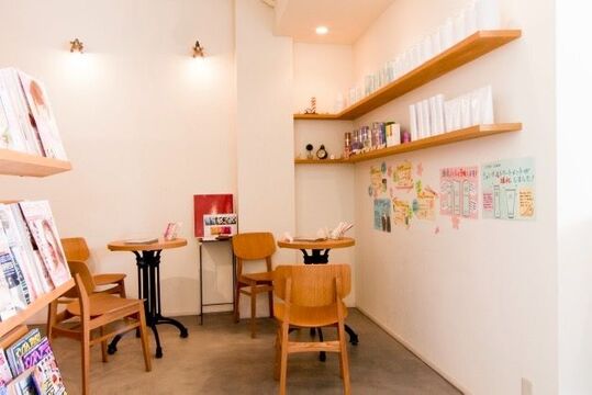 【北野田】≪日曜定休あり≫≪大型連休時の休暇あり≫欧風のお洒落な雰囲気！2Fはママさん安心のキッズルームと上質なケアを提供するスパルーム！お客様との距離も近いアットホームなサロン「allure（アリュール）」からスタイリスト（美容師）の求人です☆☆