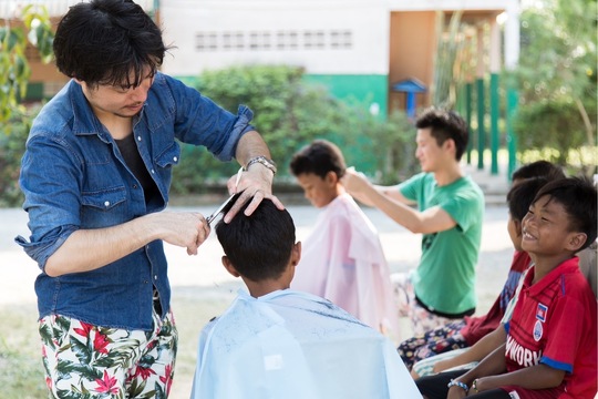 【一貴山】≪社会保険完備≫≪実働8時間≫≪週1日～、1日2時間～勤務OK≫お子さんのいるママさんやブランクのある方も歓迎！自分のライフスタイルに合った働き方ができる訪問美容のお仕事！「株式会社teto（カブシキガイシャテト）」からスタイリスト（美容師・理容師）の求人☆★