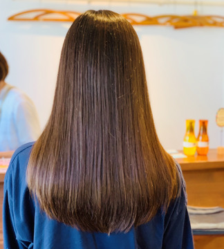 【常盤】≪第1日曜定休≫≪月給18万円〜≫≪社会保険完備≫≪20時までに退社可能≫≪デビューまで最短2年≫スタッフの仲がよくアットホームな雰囲気のサロン。長く働ける環境が整っています！hair work smile（ヘアーワークスマイル）からアシスタント（美容師）の求人☆★