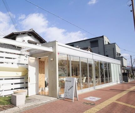 【大和八木】≪社会保険完備≫入客チャンスもバッチリなので、お給料もしっかりあげていけます！カラーを得意とする郊外型トレンド発信サロン「CHARME（シャルム）」からスタイリスト（美容師）の求人☆★☆
