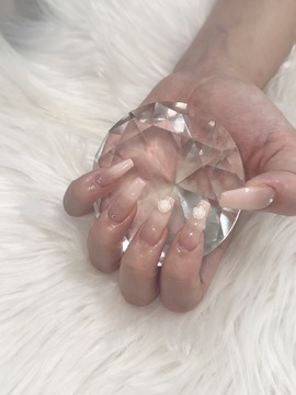 【心斎橋】≪完全週休二日制≫≪選べる勤務形態≫ワンホンなどトレンドネイルを提供したい方にオススメ！オリジナルデザインで10～20代を中心に人気のサロン。「 mignon nail salon（ミニョンネイルサロン）」からネイリスト（ネイル）の求人☆☆