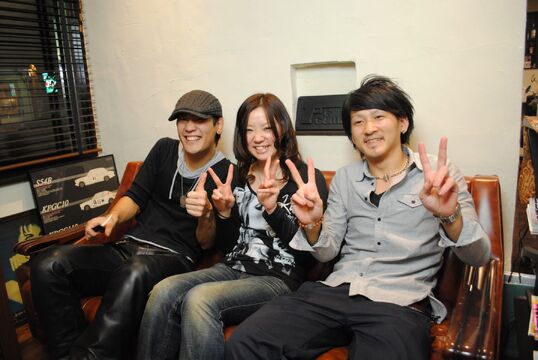 【西明石】≪社会保険完備、月給25万円スタート・完全週休2日制≫BARのような大人の雰囲気も人気！接客重視、お客様とのコミュニケーションのために自分の時間も大事にしてもらってます！お店の利益も頑張った全員に分配！時短社員もOK「Old street（オールドストリート）」スタイリスト（美容師）の求人です！☆★