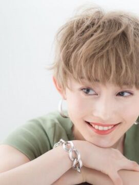 【蔵王】◆完全週休2日制・実働8時間、拘束9時間のシフト制・1年半でのデビュー可能・社会保険完備◆など抜群の待遇があるので安心してスタイリストデビューを目指せます！若いお客様から大人気のサロン「REM-山形2号店-（レムヤマガタニゴウテン）」からアシスタント（美容師）の求人☆★