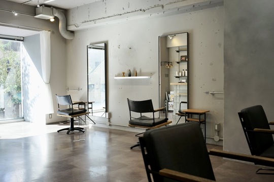 【三宮】≪入客チャンスあり≫≪日曜休みあり≫新規のお客様はお任せします!!撮影も行っていきます！スパに力をいれているオシャレなプライベートサロン“HAIR&LIFE C（ヘアーアンドライフシー）”からスタイリスト（美容師）の求人☆★☆