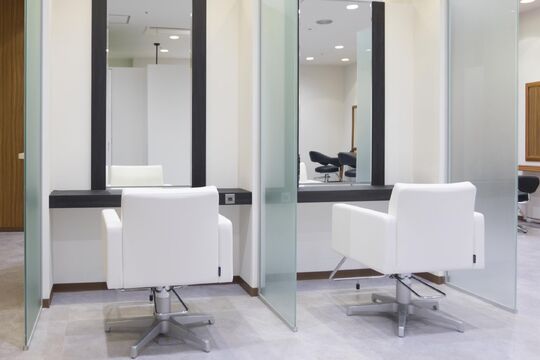 【池袋】＜完全週休2日制＞＜社会保険完備＞全国に展開するヘアサロン☆高待遇&充実の教育体制が魅力◎歴史と実績のある会社なので安心して美容師を続けられますよ♪TAYA ルミネ池袋店（タヤルミネイケブクロテン）からアシスタント（美容師）の求人☆★