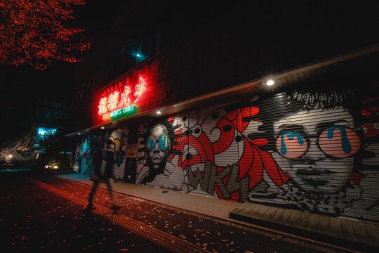 【大橋駅】≪新卒は平均2～3年でスタイリストデビュー・社会保険完備・レッスン強制×≫幅広いスタイルはもちろんクラシックなバーバースタイルからフェードなどのバーバースタイルから若いお客様にはツイスパ、波巻きのデサインが人気！！スタッフ全員で働きやすいサロンを作ろう！男性へ癒しの空間を提供するシックでお洒落なメンズサロン「TAO（タオ）」からアシスタント（美容師・理容師）の求人☆★