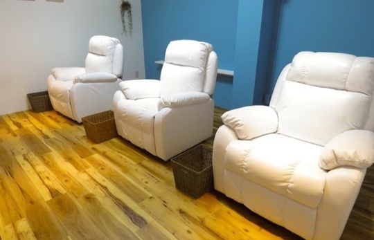 【思案橋】≪未経験OK・完全週休2日制・経験者月給23万円・社会保険完備・レッスンは営業内・施術時間はしっかり・モデル集めのサポートあり≫駅チカでアクセス抜群！！メニューが豊富で幅広くお客様の希望にお応えするアイラッシュサロン「One.eyelash salon（ワンドットアイラッシュサロン）」からアイリスト（まつ毛エクステ・まつげパーマ・アイブロウ）の求人☆☆