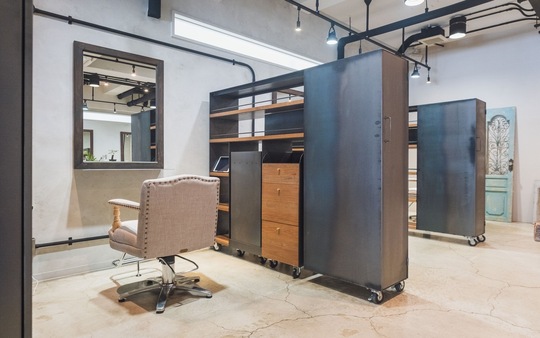 【塚口】≪完全週休2日制≫≪有給休暇あり≫≪18時に退勤可能≫≪社会保険完備≫女性が働きやすい環境をたくさん用意しています。強制無し自分のペースで無理な句レッスンを進めれる環境が人気！「ulu（ウル）」からアシスタント（美容師）の求人☆☆