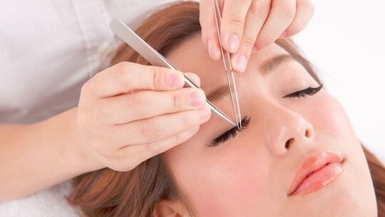 【鴻巣駅】◆土日のシフト休あり・有給休暇あり・社会保険完備◆バツグンの好待遇が魅力！高月給と長く活躍できる待遇が◎しっかりした研修体制があるので未経験の方も安心！「Beauty eyelash エルミ鴻巣店（ビューティーアイラッシュエルミコウノステン）」からアイリスト（アイデザイナー・まつ毛エクステ）の求人☆☆