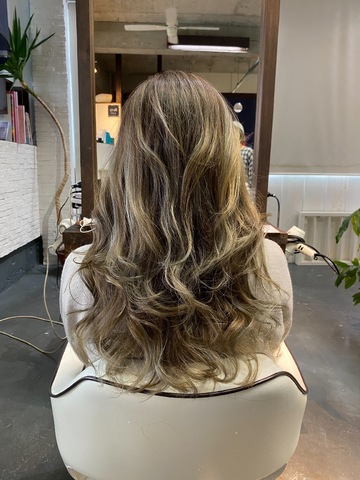 【石垣島】≪実働8時間・営業時間は18時迄・完全週休2日制・毎週日曜日と月曜日が定休日・選べる働き方≫安心して長く勤務できる環境で子育て中のママさんも活躍中！！心地の良い空間が定評のヘアサロン「Re-ty Hair and Make（リティヘアーアンドメイク）」からアシスタント（美容師）の求人☆★