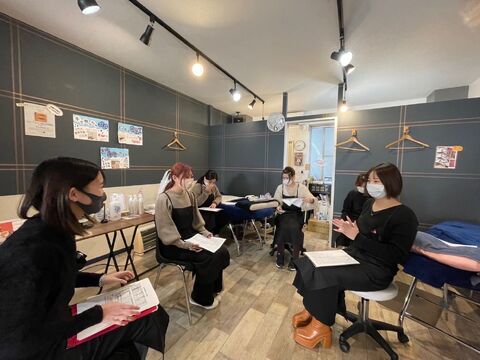 【千代県庁口】≪月休8日・社会保険完備・土日祝のお休みOK・マツエクスクール併設・研修中も給与あり≫スクール併設なので技術に自信アリ！！ドンドンお客様に入客できる人気アイラッシュサロン「アイラッシュサロンK 千代店（アイラッシュサロンケイチヨテン）」からアイリスト（まつげエクステ・アイブロウ）の求人☆★