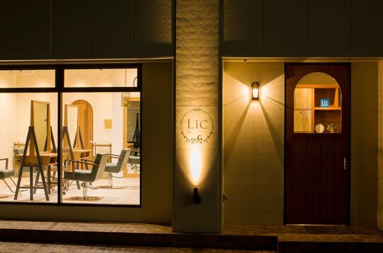 【新大宮】≪完全週休二日制＆社会保険完備≫レッスンはやることやって、遅くまでは残らない風土。メリハリをつけて成長していきましょう。お客様一人一人に合わせた提案を行っていく「LiC（リック）」からアシスタント（美容師）の求人☆★