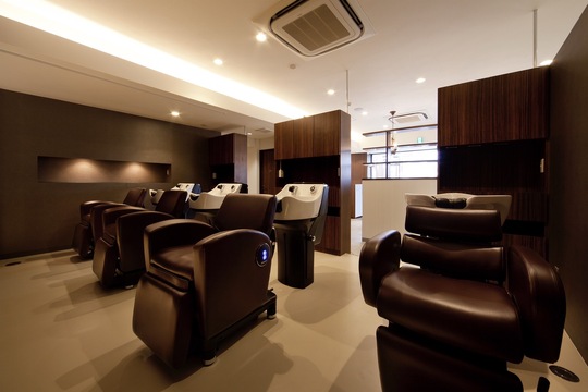 【なかもず】≪月8日休み・有給休暇あり≫≪社会保険完備≫≪まつ毛パーマ・着付けが学べる≫≪パート・アルバイトOK≫ワークライフバランスを取り美容師として働ける体制です！「KAINO 中百舌鳥店（カイノナカモズテン）」からスタイリスト（美容師）の求人★☆