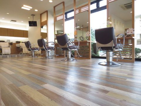 【浜ノ茶屋】≪日曜休みあり・社会保険完備・選べるお休み日数・育休産休実績あり・ブランクOK・予約を切って休憩取得可能≫業界トップクラスの福利厚生！自分の時間も大切にしながらメリハリをつけて活躍できるサロン「cure 浜ノ茶屋店（キュアーハマノチャヤテン）」からスタイリスト（美容師）の求人☆★