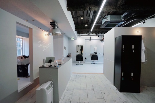 【新潟駅】≪入客チャンス抜群≫≪正社員または業務委託≫≪自由出勤制≫≪土日祝休みOK≫≪社会保険完備≫成長できる環境が整っている少人数のアットホームサロン！やりたいことや意見が反映されやすく、個性を活かしながら成長できます「ShowAmuse（ショーアミュゼ）」からスタイリスト（美容師）の求人☆★