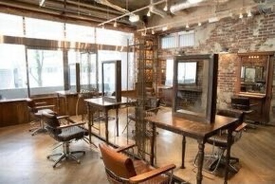 【京成船橋駅】最大月30万円の保障給あり！◆業務委託or正社員の選択可能◆週1日〜でもOK！幅広い薬剤のラインナップも魅力です！あなたのライフスタイルに合わせて働いてもらえますRoots 船橋北口店（ルーツ フナバシキタグチテン）からスタイリスト（美容師）の求人☆★