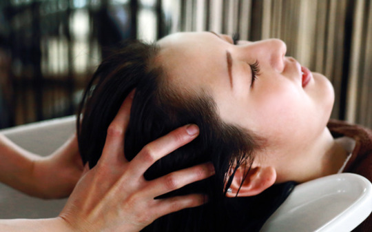 【河内長野駅】≪社会保険完備≫ご指名をいただける、信頼されるスタイリストに！！入客チャンスもあるので、実績を積んで成長していきましょう！パート・アルバイトも同時募集中☆「C-HOUSE（シーハウス）」からスタイリスト・Jr.スタイリスト（美容師）の求人☆☆