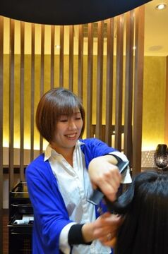 【椥辻】≪山科東野店3店舗同時募集≫≪9:30～16:00までの営業≫≪ママさん美容師多数活躍中のサロン≫≪ブランクのある方も歓迎≫≪1日4時間、週1日～もOK≫退社時間も早いので、働く主婦さんにも嬉しい環境ですよ！一緒にサロンを盛り上げていきましょう！パートさんばかりが活躍するサロン！「癒空間 くりすぷ（イクウカン クリスプ）」スタイリスト（美容師）の求人☆☆