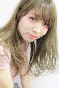 【国体通り】≪社会保険完備≫≪有給休暇あり≫日々のレッスンで力を付け、自信をもってスタイリストデビューすることができる人気のヘアサロン「SoRa（ソラ）」からアシスタント（美容師）の求人☆☆