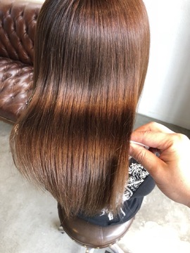 【三国ヶ丘】≪完全週休2日制≫≪20時までに退勤可能≫≪働き方の相談OK≫お仕事もプライベートも両立できる環境です〇ママさんスタッフも活躍中！！美容に関わるお仕事に就きたい方大歓迎です◎「Fiesta（フィエスタ）」からからアシスタント（美容師）の求人★☆