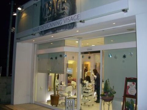 【上野芝】地域密着で幅広い年代のお客様に人気のアットホームサロン☆女性スタッフだけの小規模サロン☆ほぼ営業時間通りに終わるので、プライベートも充実させながら、のびのびお仕事が出来ますよ♪スタイリスト（美容師）の求人☆☆