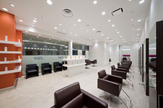 【武蔵小杉】＜完全週休2日制＞＜社会保険完備＞大手ならではの抜群の待遇をご用意！TAYAグループは充実の教育体制が◎プライベートもしっかり持てます！TAYA 武蔵小杉東急スクエア店（タヤムサシコスギトウキュウスクエアテン）からアシスタント（美容師）の求人☆★