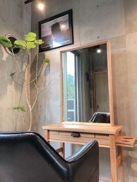 【恵比寿】≪完全週休2日制・有給休暇あり≫≪実働8時間≫≪社会保険完備≫ハイライト、インナーカラーなどのデザインカラーが人気のヘアサロン！自己ブランディングによりSNSで発信する美容師へ！「SALT WATER 恵比寿（ソルトウォーターエビス）」よりスタイリスト（美容師）の求人☆★