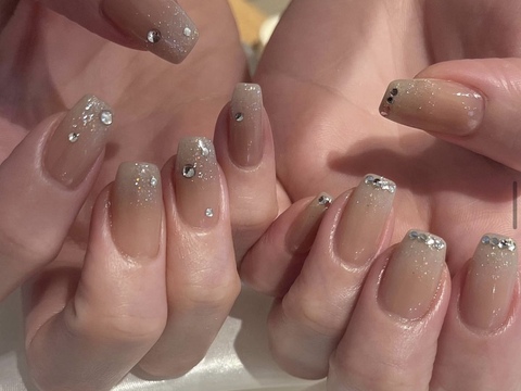 【三宮】≪社会保険完備≫≪月8日休み≫≪独立支援制度あり≫サロン選びに不安がある方必見！働きやすく好条件のサロンで長く働きたい方にオススメ！「I nails 三宮店（アイネイルズサンノミヤテン）」からネイリスト（ネイル）の求人☆★