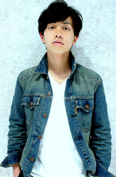 【三ノ宮】≪完全週休2日制≫≪ライフスタイルに合わせて正社員、業務委託を選択可能≫≪入客チャンス◎≫早い段階から月収30万円以上も充分可能!!自由出勤で働き方も柔軟に対応！幅広いオーダーに柔軟に対応できる幅広いメニューのラインナップでファンを集める注目のサロン「CHELSEA（チェルシー」からスタイリスト（美容師）の求人★☆