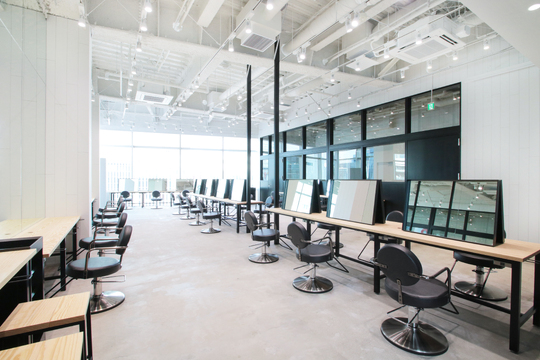 【銀座】増床に伴い、スタッフ募集！◆撮影ブース完備◆業界屈指の集客力でたくさんのお客様を担当可能！バックオフィスを設置し、スタッフさん一人一人のセルフブランディングを確立！今日本で一番予約されている美容室「ALBUM 銀座店（アルバムギンザテン）」からスタイリスト（美容師）の求人☆★