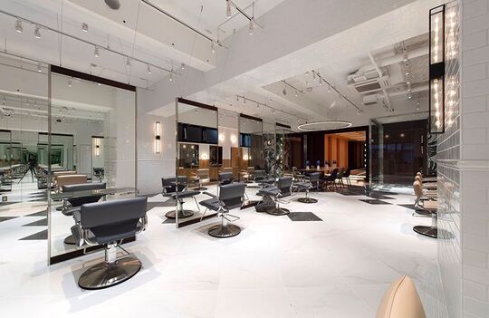 【羽村駅】≪店舗展開サロン≫オシャレな環境と、抜群の入客チャンスがあるので安定した収入を目指せます！若い世代の方支持を得る大人気のトレンド発信サロン！「Chord seventh（コードセブンス）」からスタイリスト（美容師）の求人☆★