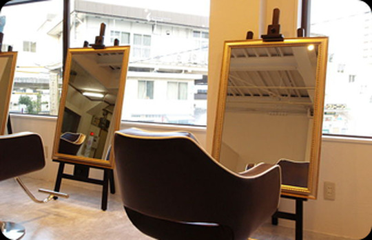 【東伏見】◆実働8時間・有給休暇あり・社会保険完備・住宅手当あり※規定あり◆効率よく無駄のない環境で、メリハリを持って働けます。スキルアップのチャンスも多数SOY-KUFU（ソイクフ）からスタイリスト（美容師）の求人★☆