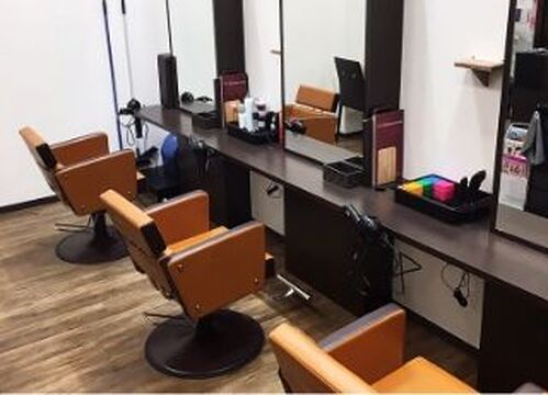 【備後庄原】≪毎週日曜定休≫≪ブランクある方でも大歓迎≫≪産休育休あり≫≪18時すぎには退勤可能≫ライフスタイルに合わせあなたらしく楽しく働ける待遇抜群のサロン！「I・STYLE ザ・ビッグ庄原店（アイスタイルザビッグショウハラテン）」からスタイリスト（美容師）の求人☆★