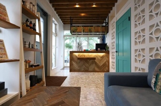 【深谷】≪社会保険完備≫≪完全週休2日制≫≪土日休みOK≫≪2年でデビュー可能≫実力派スタイリストが揃う、カフェのようなオシャレなサロン！お休みが多いので、仕事とプライベートにメリハリがつきますよ♪Clemente by Rosta（クレメンテバイロスタ）からアシスタント（美容師）の求人☆★