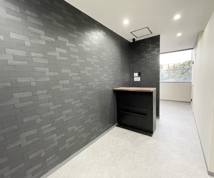 【枚方市駅】 ≪週休3日で働いても月給20万円保障あり≫≪月8～12日休みを選択可能≫≪土日休みOK≫≪社会保険完備≫≪GW・秋季休暇もあり≫途中退店可能で自由な働き方ができるサロン！主婦の方も働きやすい環境です！オリジナルの薬剤を武器にお客様の髪の毛を本当に美しくしていきます！完全予約制の好待遇サロン「Dears 枚方店（ディアーズヒラカタテン）」からスタイリスト（美容師）の求人☆☆