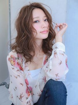 【堺東】≪保障給あり≫≪自由出勤制≫≪マンツーマン・掛け持ち選択OK≫≪フリー45％／指名50％≫駅前すぐ！デザインカラーも髪質改善も人気のヘアサロン！美容師のライフスタイルに合わせて働くことが出来る体制です！「LICO LUXBE（リコラックスビー）」からスタイリスト（美容師）の求人★☆