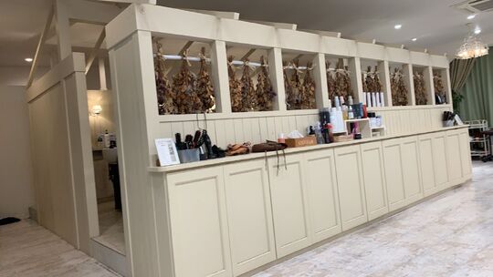 【長谷野】≪年間休日110日≫≪社会保険完備≫≪第3日曜休み≫抜群の待遇の中でオーナーさんからマンツーマン技術を学べる！着付けも勉強できる環境がオススメ！「OSAYA YOKAICHI（オサヤヨウカイチ）」からアシスタント（美容師）の求人☆★