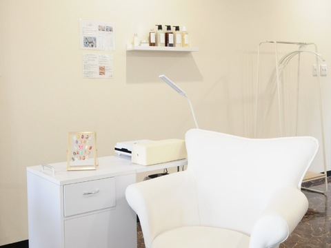 【深井】≪ネイリスト経験者の募集≫≪土日勤務出来る方を歓迎≫駅前すぐの人気ネイルサロン！ネイリストの経験を活かして勤務することが出来ます！「nail salon Belle（ネイルサロンベル）」からネイリスト（ネイル）の求人☆☆