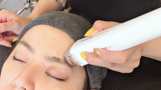 【豊中駅】≪完全週休2日制≫≪土日休みOK≫≪社会保険完備≫≪20時までに退勤可能≫≪髪型・ネイル自由≫働きやすい環境が整っています！お休みもしっかりあり、プライベートも充実！アットホームなサロンで楽しく仕事ができますよ！「Rimo（リモ）」からアイリスト（アイデザイナー・まつげエクステ）の求人☆☆