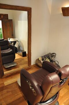 【中津】≪最短2年デビュー≫≪完全週休2日≫≪社会保険完備≫メリハリレッスンで早めに帰る日もあります。ブランディングに力を入れており、撮影などの経験もできます！アパレルなど事業展開中、刺激のあるサロン「Regottz putri（リゴッツプトゥリ）」からアシスタント（美容師）の求人☆★☆