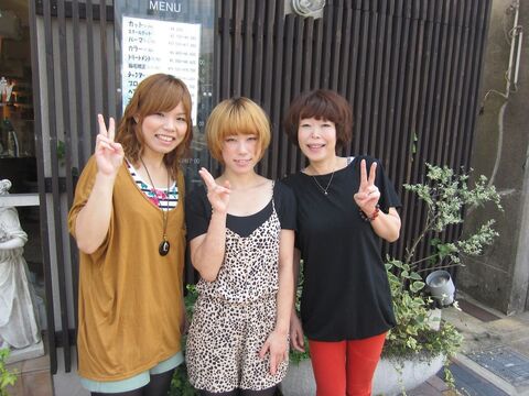 【岸部】女性が長くイキイキ働けるサロン！ママさんとして、美容師さんとして活躍するスタッフも多数♪お客様のためなら上も下も関係ナシ☆オーナーもスタッフも、みんなが協力しあえるアットホームなサロンです！スタイリスト（美容師）の求人☆☆